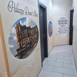 Habitación Pequeña con Cama Queen